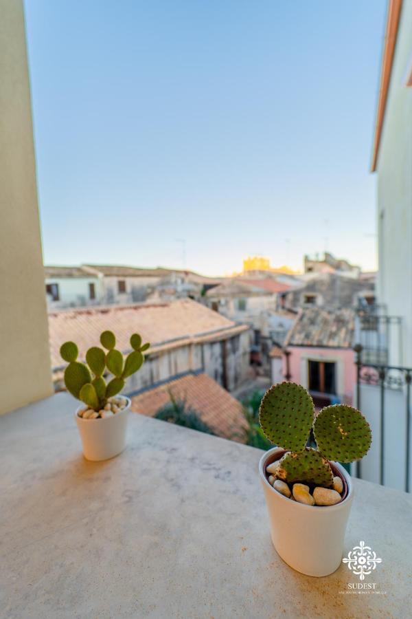 Ortigia Charming Suite Сиракузы Экстерьер фото