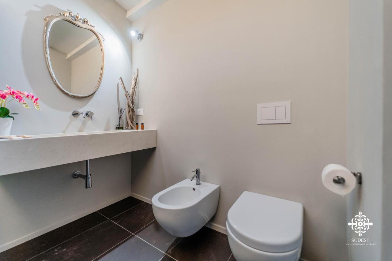 Ortigia Charming Suite Сиракузы Экстерьер фото